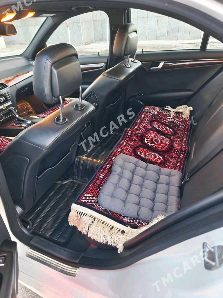 Mercedes-Benz C250 2012 - 250 000 TMT - Дашогуз - img 4
