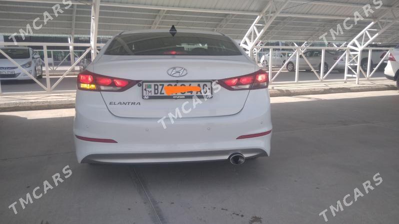 Hyundai Elantra 2017 - 200 000 TMT - 11 мкр - img 1