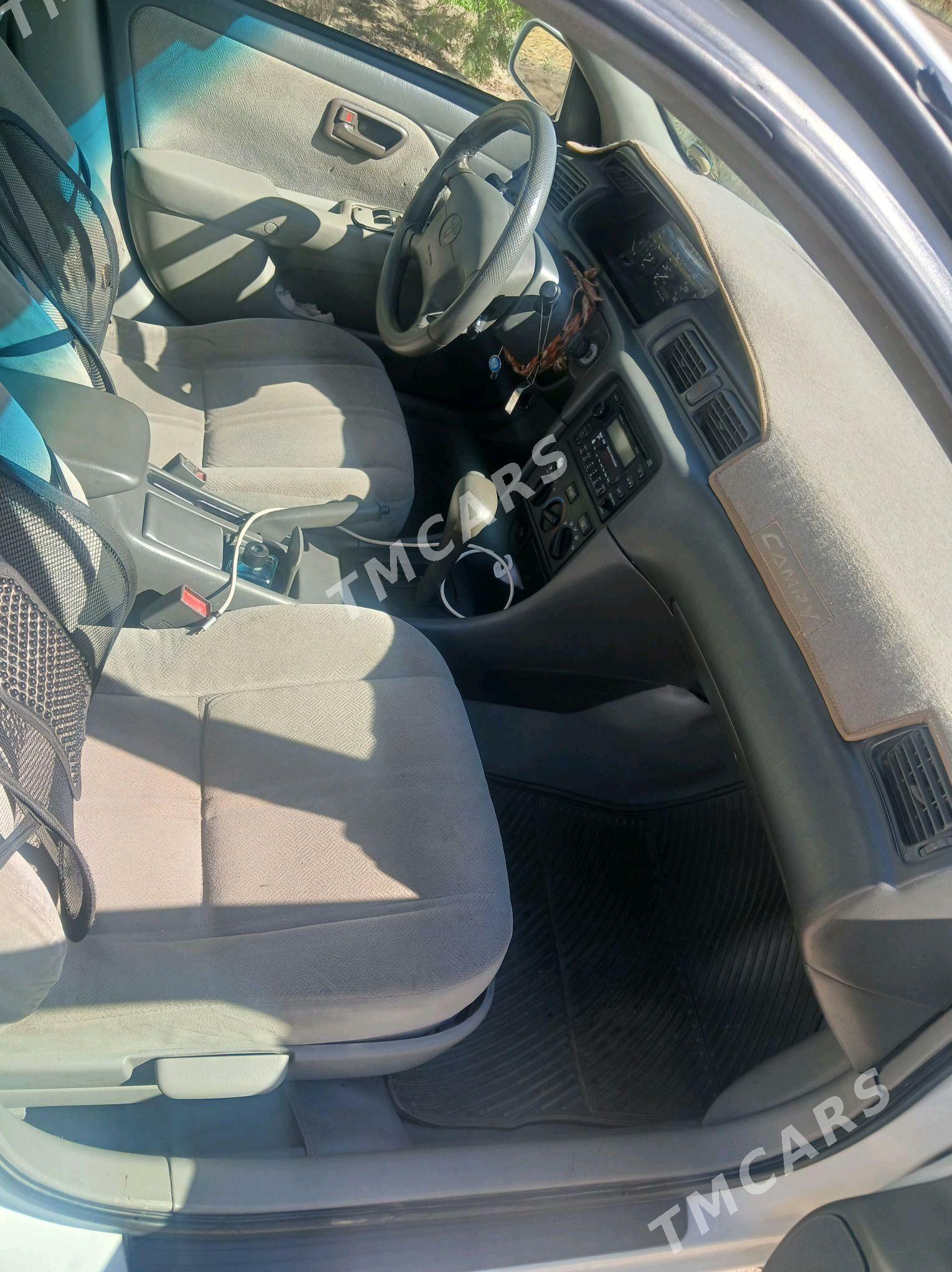 Toyota Camry 2001 - 155 000 TMT - Дашогуз - img 3