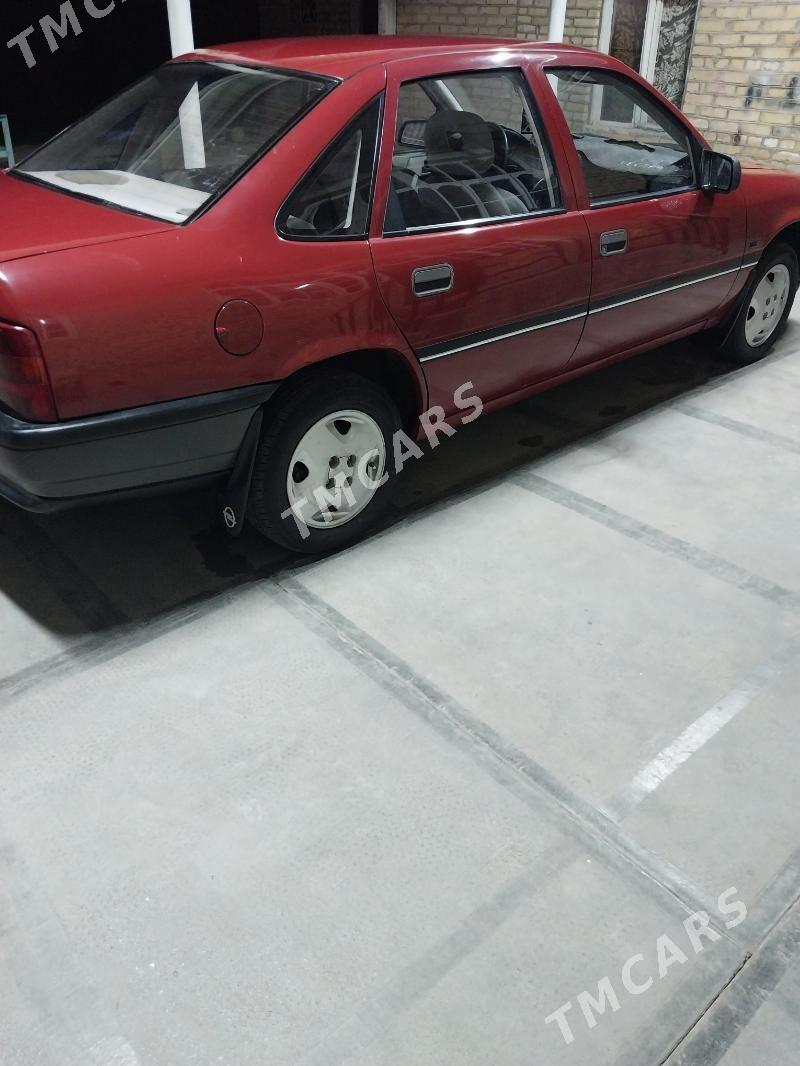 Opel Vectra 1990 - 48 000 TMT - Mary - img 4
