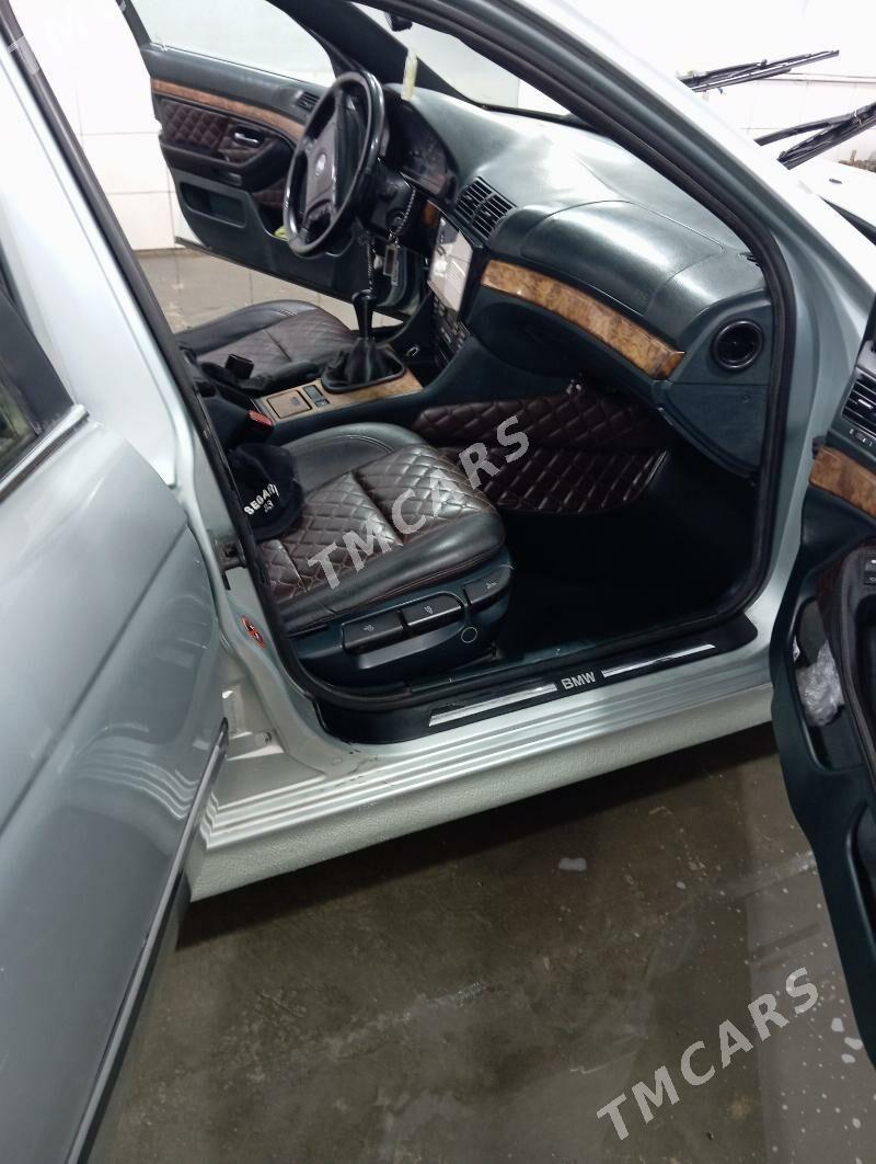 BMW E39 1998 - 80 000 TMT - Türkmenbaşy - img 3
