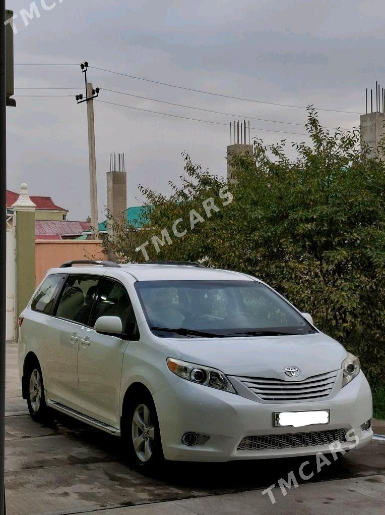 Toyota Sienna 2017 - 370 000 TMT - Ашхабад - img 4