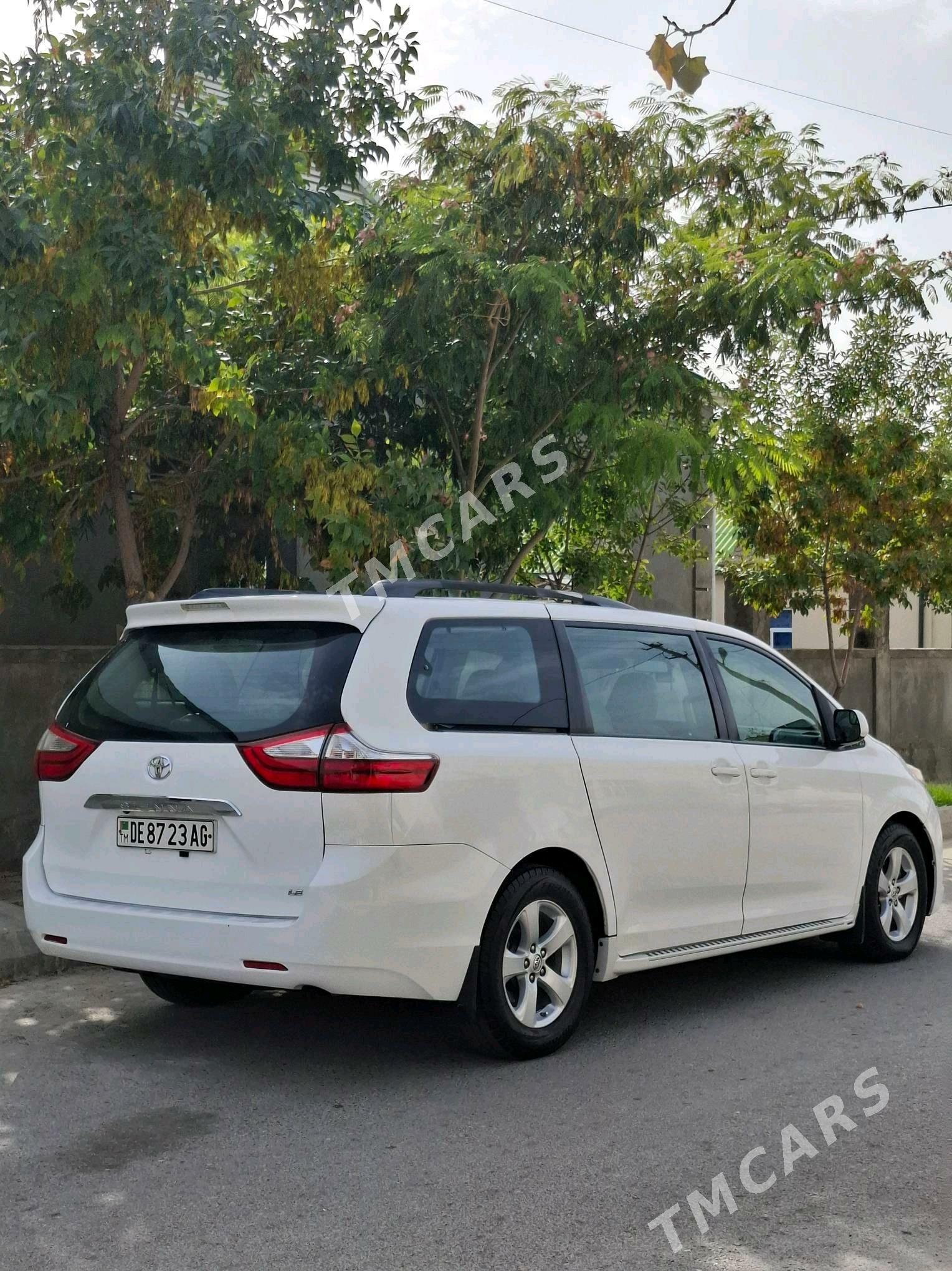 Toyota Sienna 2017 - 370 000 TMT - Ашхабад - img 3