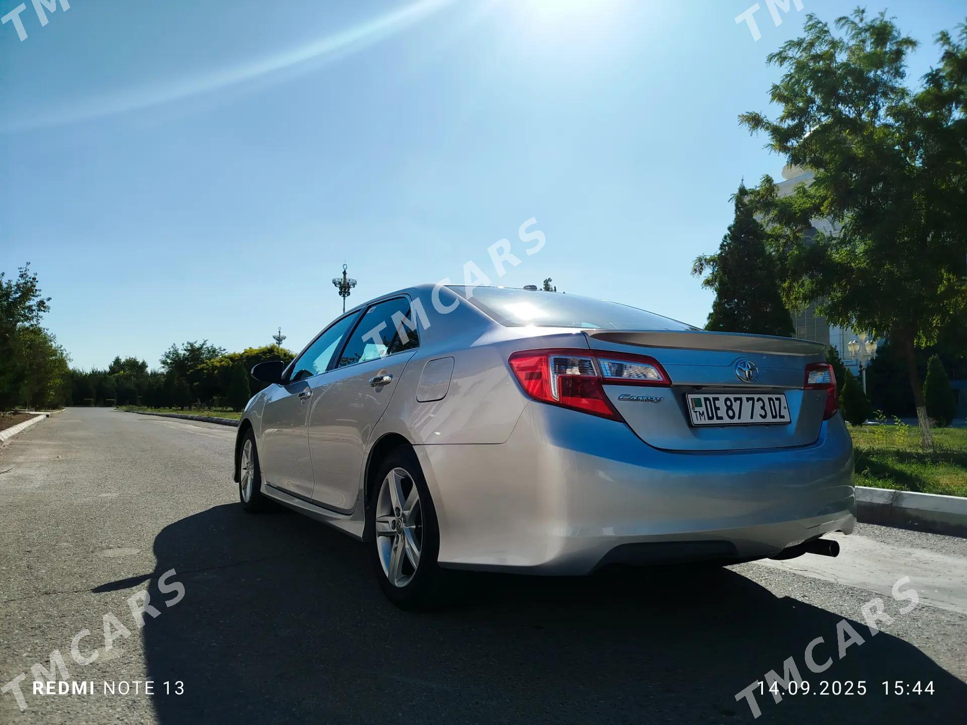 Toyota Camry 2014 - 230 000 TMT - Дашогуз - img 4