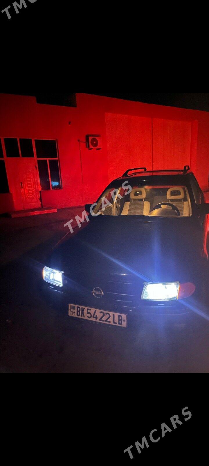 Opel Astra 1992 - 35 000 TMT - Dänew - img 7