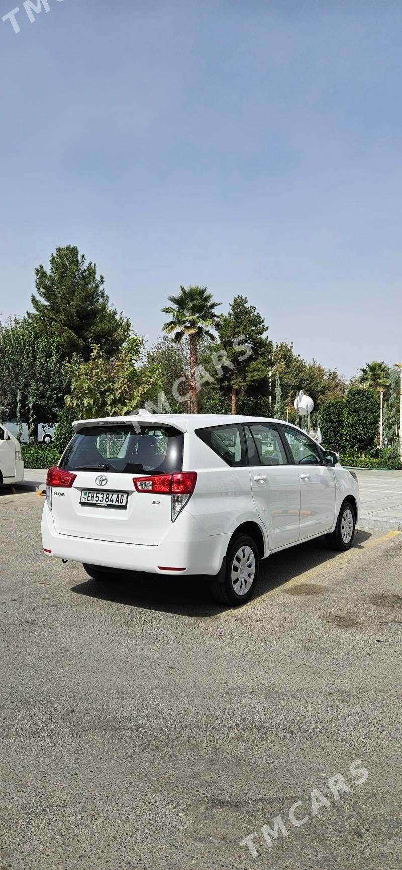 Toyota Innova 2020 - 260 000 TMT - Ашхабад - img 4