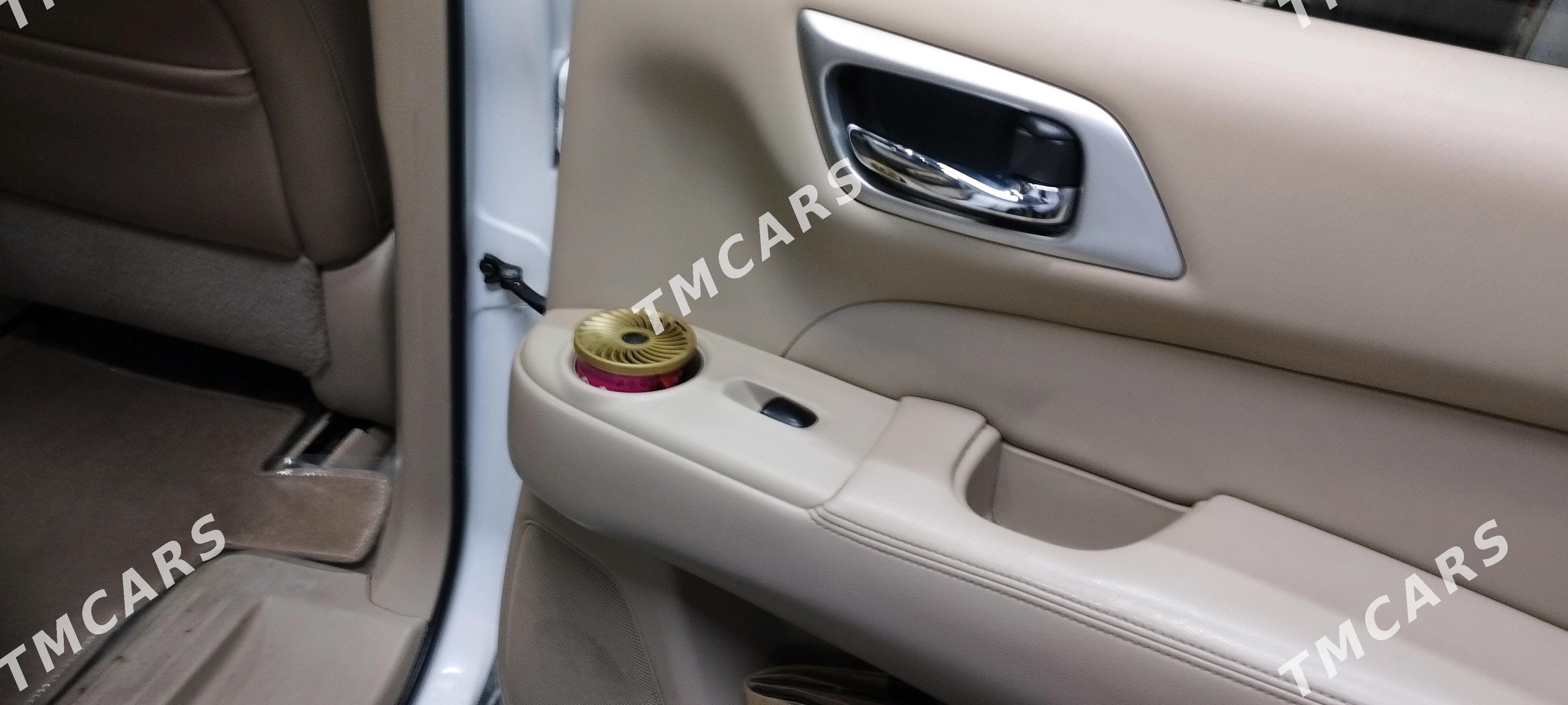 Nissan Pathfinder 2014 - 240 000 TMT - Balkanabat - img 6