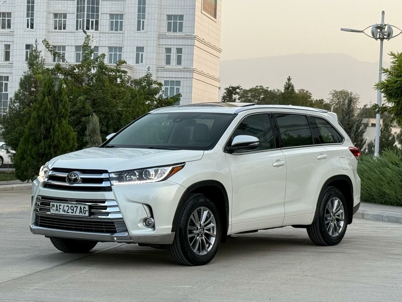Toyota Highlander 2018 - 498 000 TMT - Ашхабад - img 2
