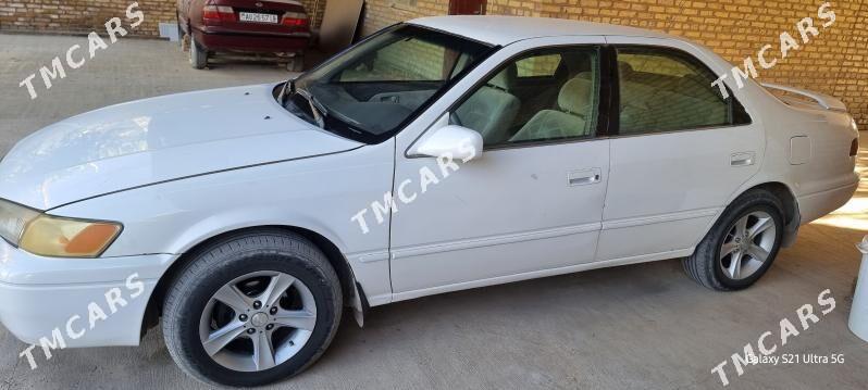 Toyota Camry 1999 - 125 000 TMT - Саят - img 3