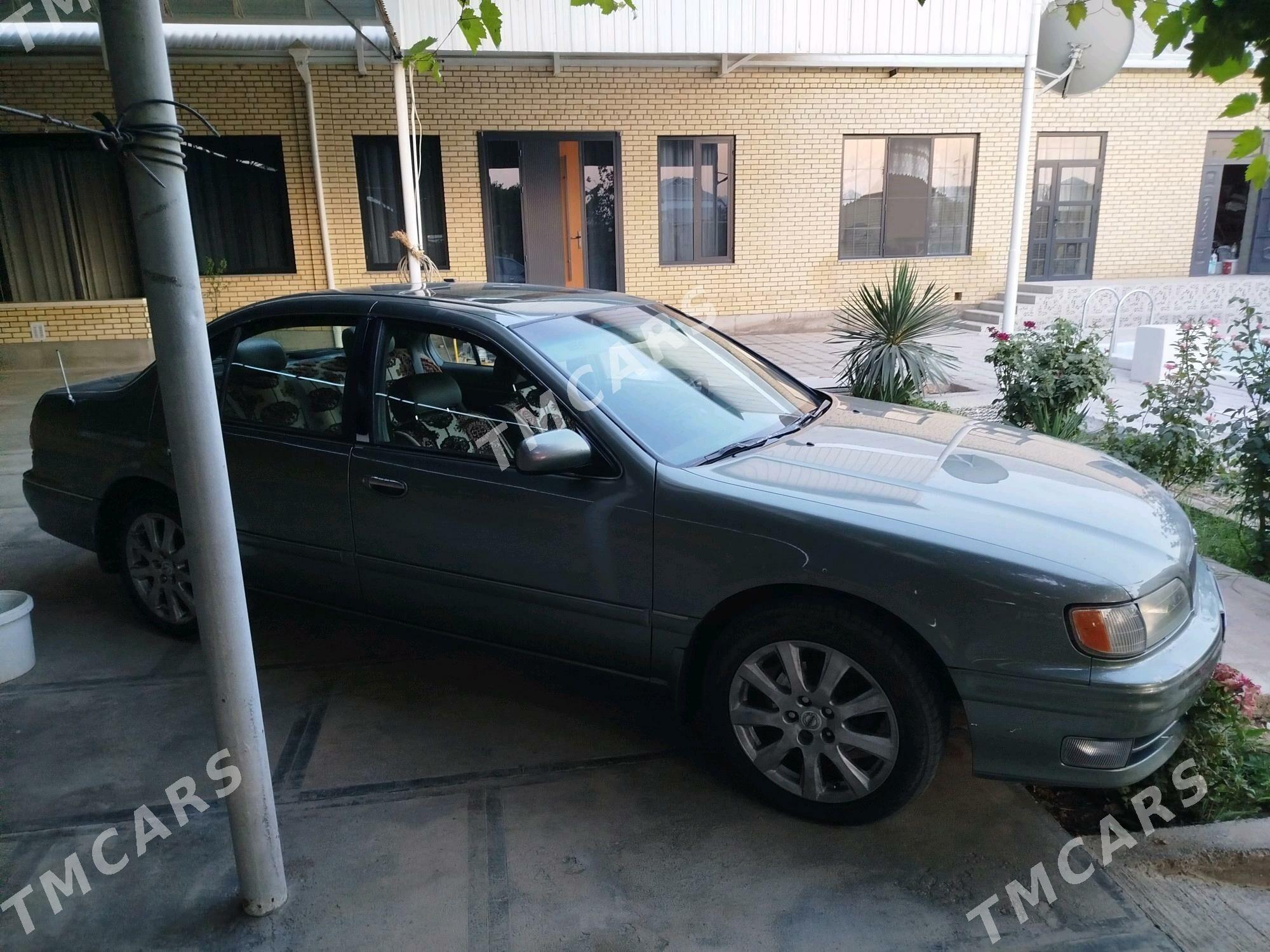 Infiniti I30 1999 - 58 000 TMT - Mary - img 2