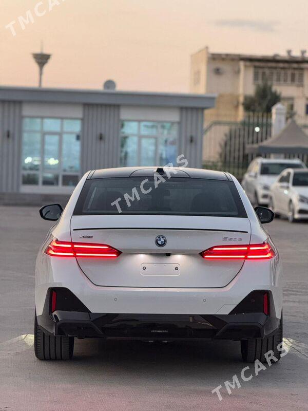 BMW 550 2025 - 2 730 000 TMT - Ашхабад - img 3