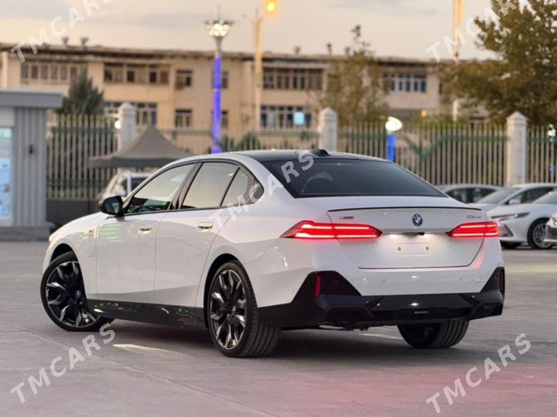 BMW 550 2025 - 2 730 000 TMT - Ашхабад - img 2
