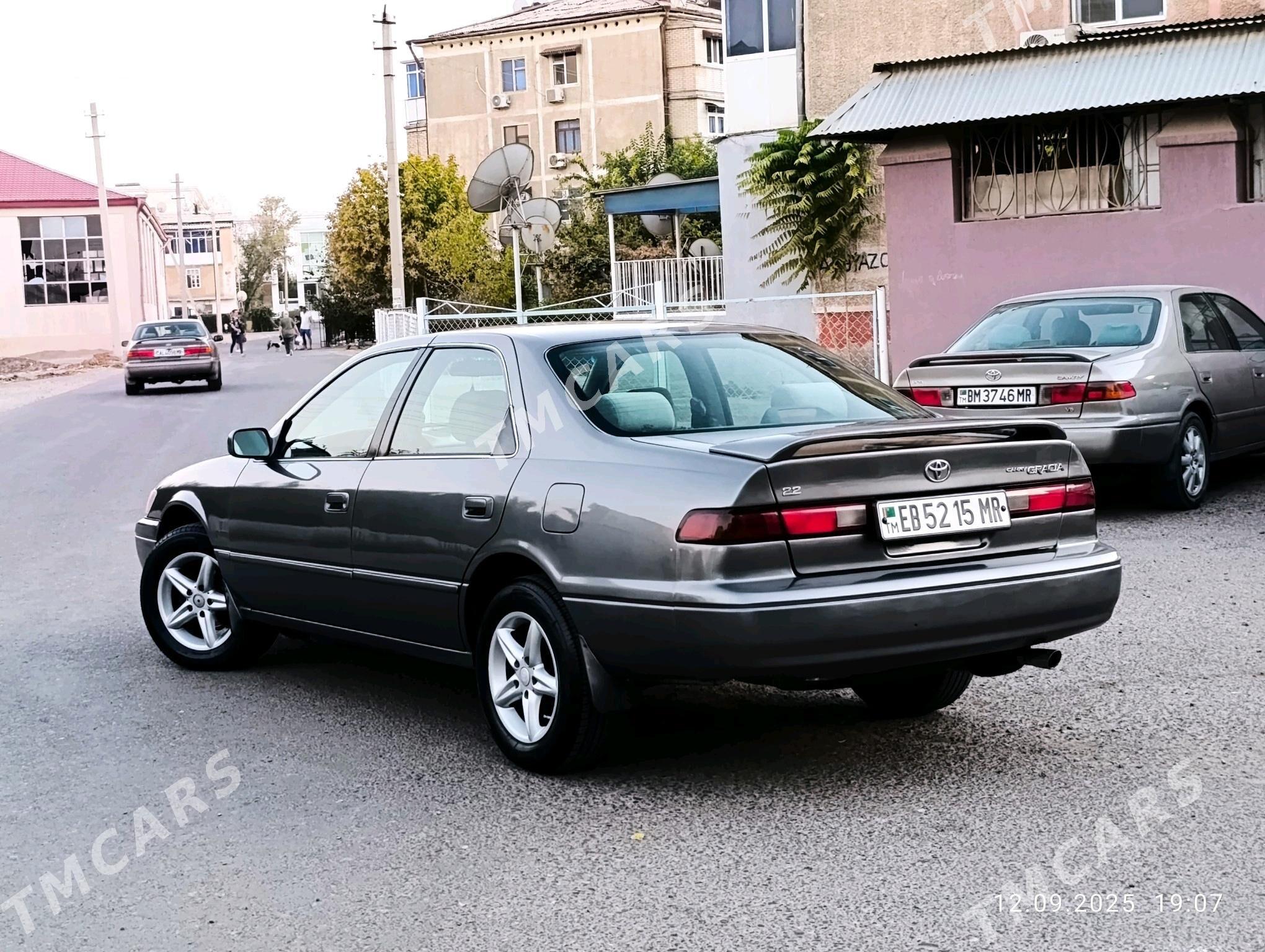 Toyota Camry 1999 - 125 000 TMT - Мары - img 3