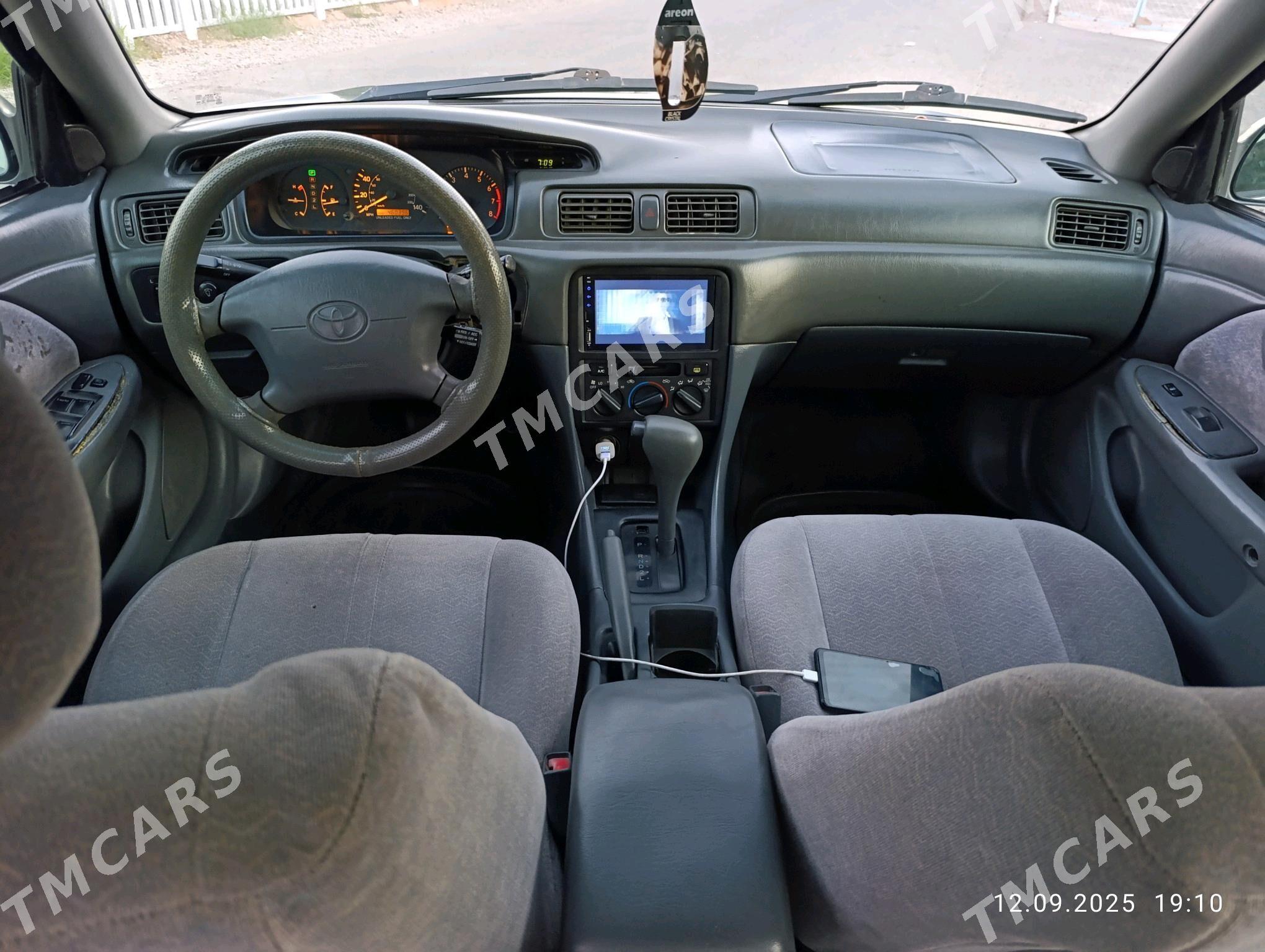 Toyota Camry 1999 - 125 000 TMT - Мары - img 2