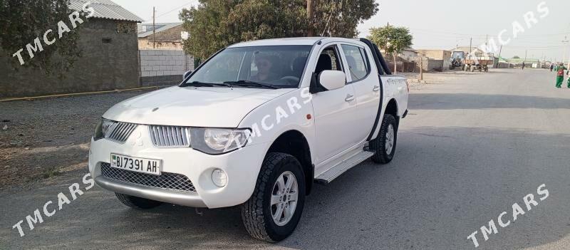 Mitsubishi L200 2009 - 100 000 TMT - Kaka - img 5