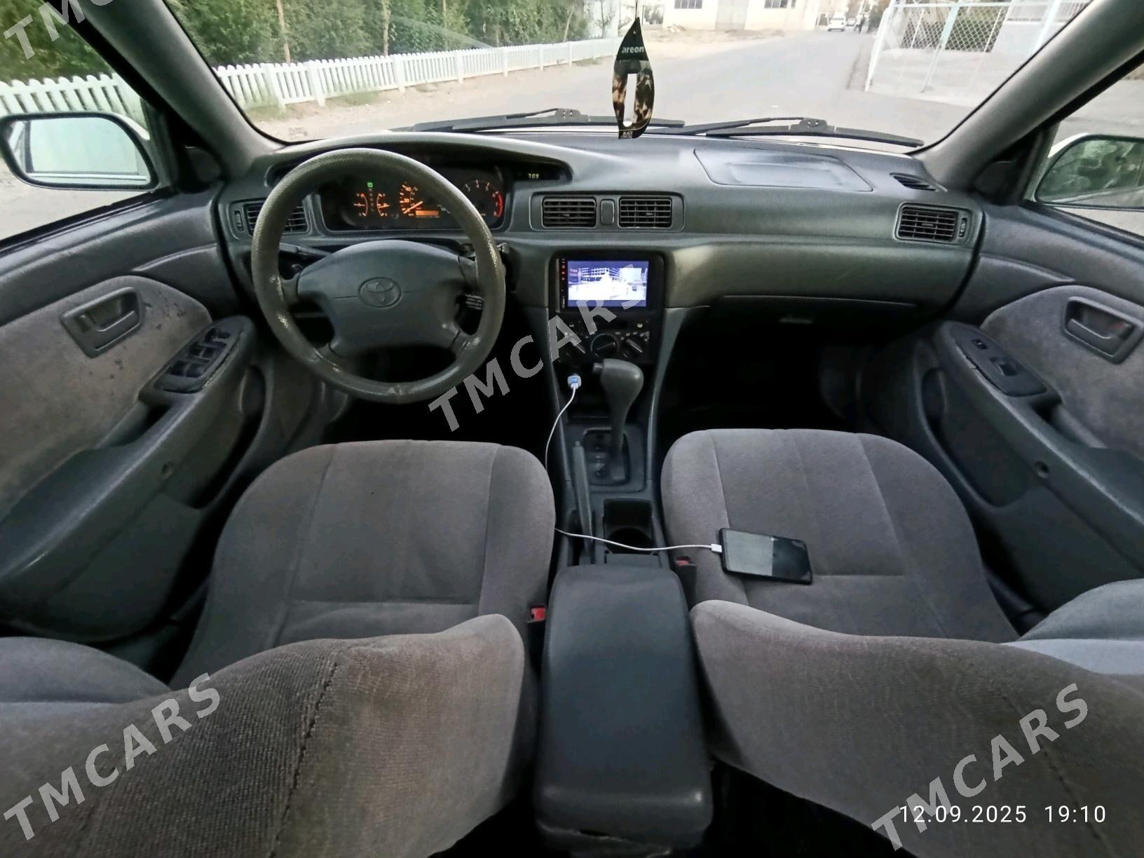 Toyota Camry 1999 - 125 000 TMT - Мары - img 8