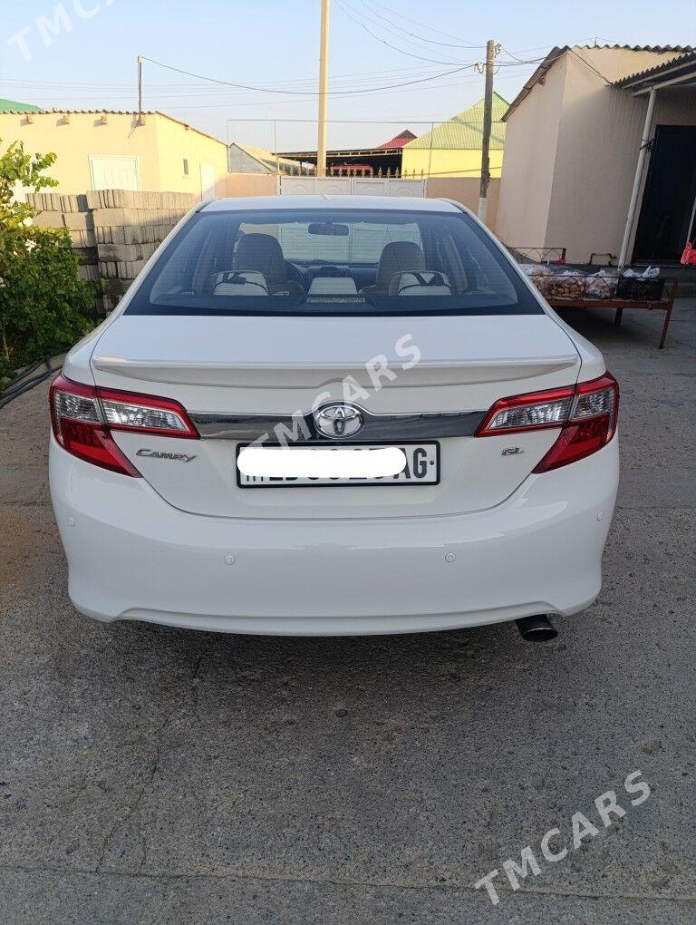 Toyota Camry 2013 - 250 000 TMT - Гарадамак Шор - img 2