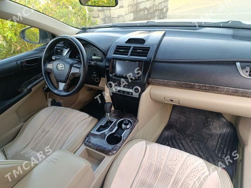 Toyota Camry 2013 - 250 000 TMT - Гарадамак Шор - img 5