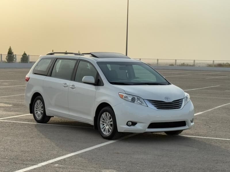 Toyota Sienna 2017 - 379 000 TMT - Ашхабад - img 2