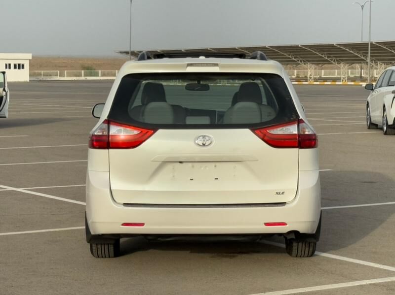 Toyota Sienna 2017 - 379 000 TMT - Ашхабад - img 4