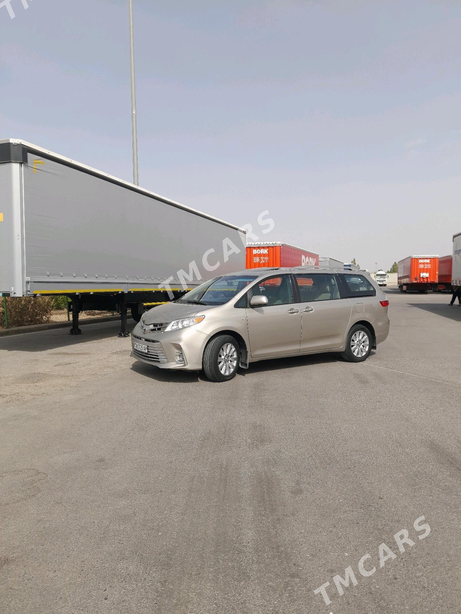 Toyota Sienna 2017 - 365 000 TMT - Gökdepe - img 5
