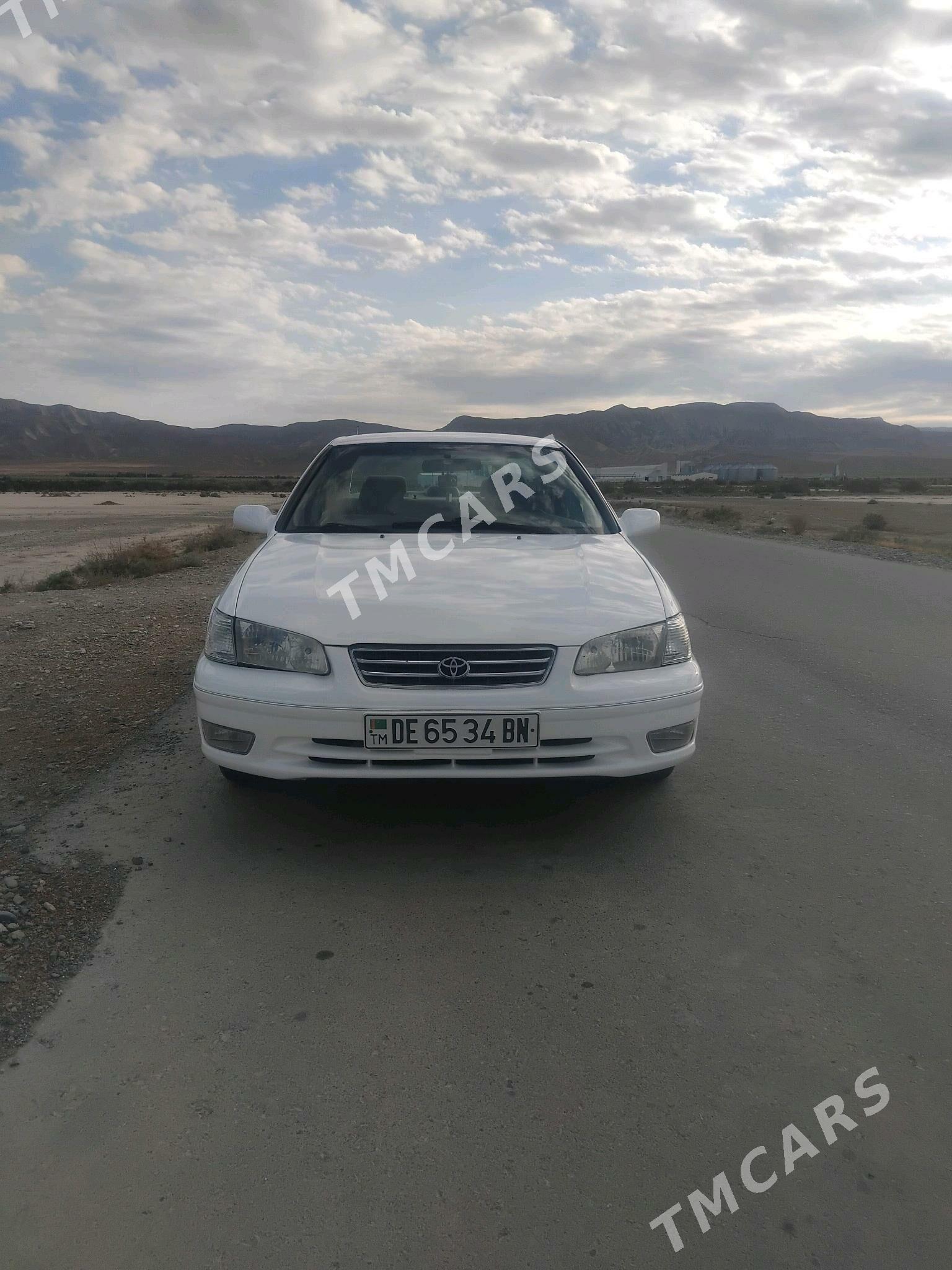 Toyota Camry 1998 - 125 000 TMT - Gyzylarbat - img 2