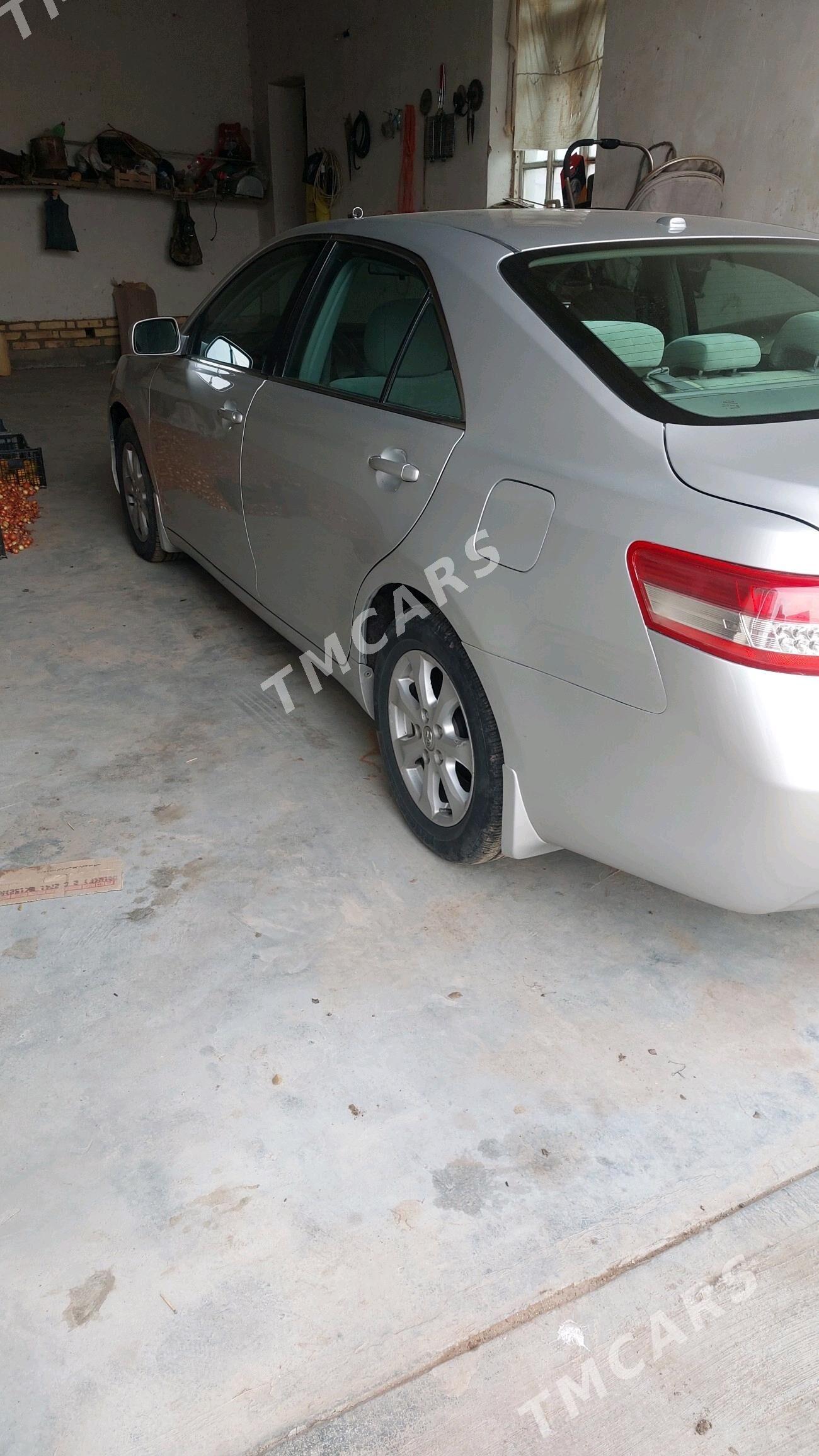 Toyota Camry 2011 - 200 000 TMT - Шабатский этрап - img 4