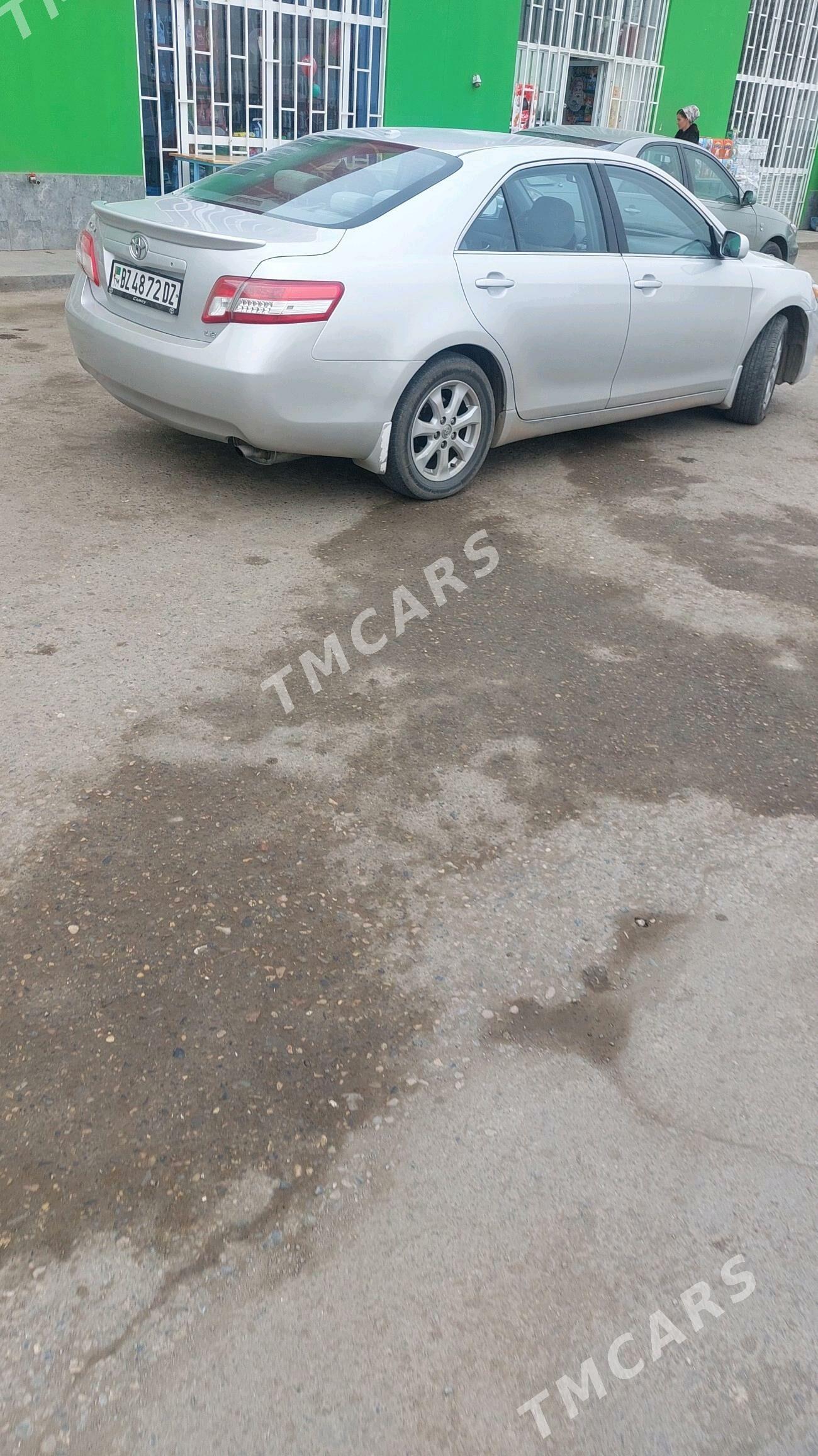 Toyota Camry 2011 - 200 000 TMT - Шабатский этрап - img 5