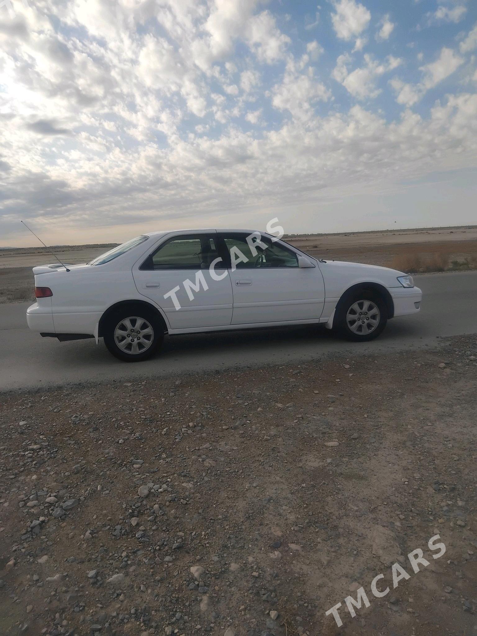 Toyota Camry 1998 - 125 000 TMT - Gyzylarbat - img 3