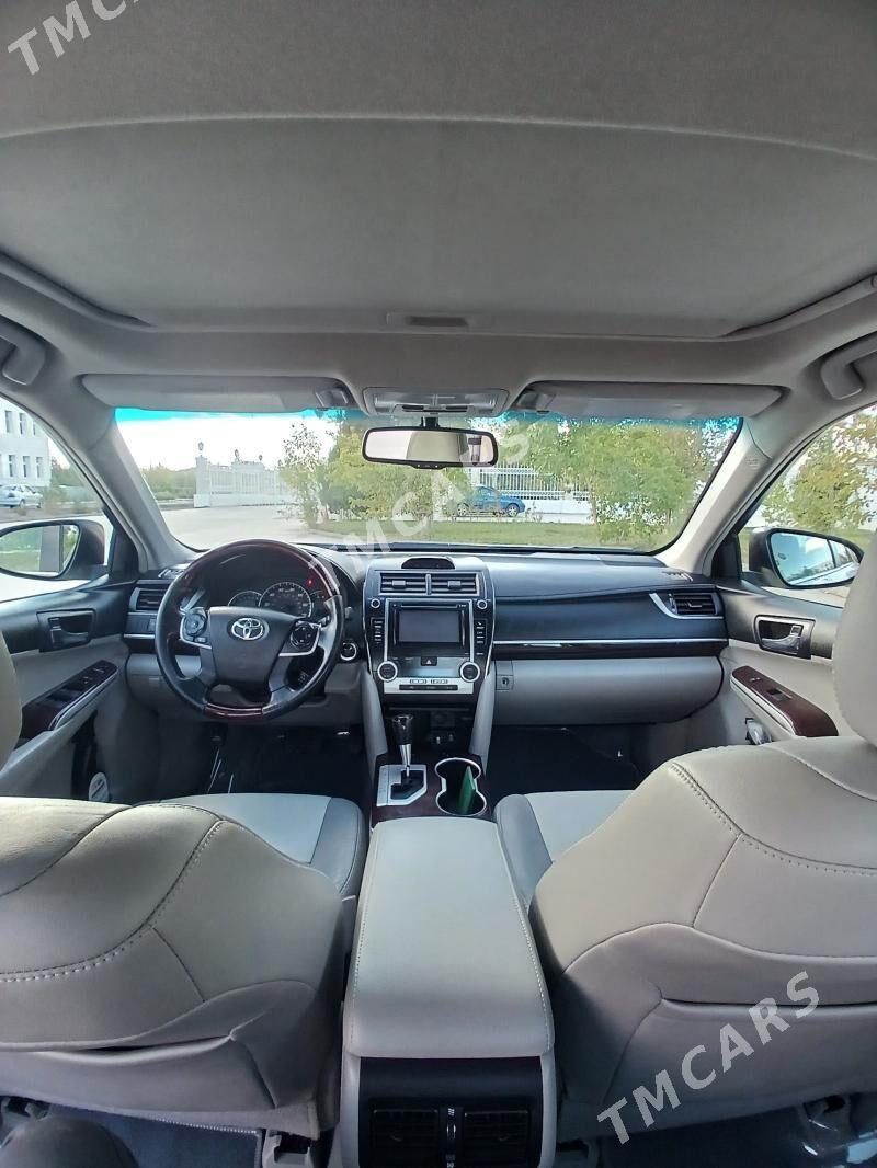 Toyota Camry 2012 - 260 000 TMT - Дашогуз - img 7