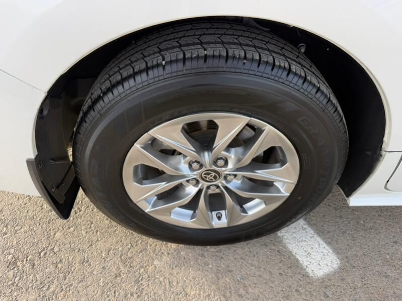 Toyota Sienna 2021 - 535 000 TMT - Aşgabat - img 8