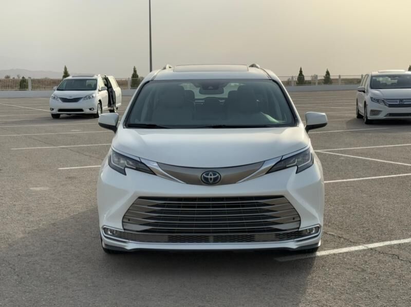 Toyota Sienna 2021 - 535 000 TMT - Aşgabat - img 2