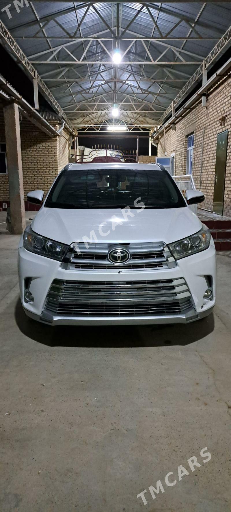 Toyota Highlander 2019 - 440 000 TMT - Tejen - img 4
