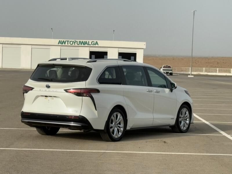 Toyota Sienna 2021 - 766 000 TMT - Aşgabat - img 5