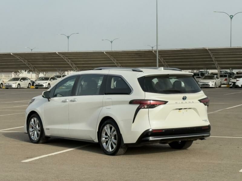 Toyota Sienna 2021 - 766 000 TMT - Aşgabat - img 3