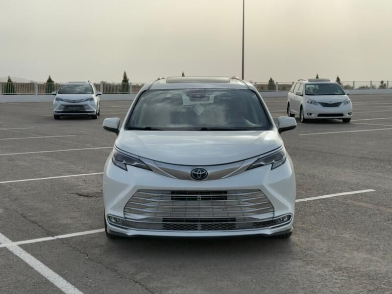 Toyota Sienna 2021 - 766 000 TMT - Aşgabat - img 4
