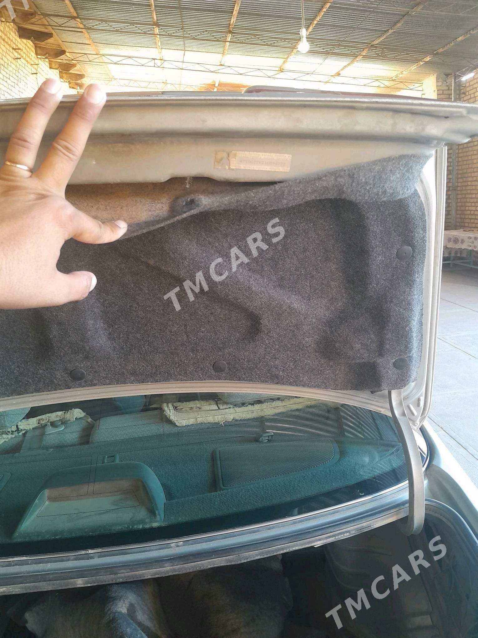 Toyota Camry 2001 - 130 000 TMT - Дянев - img 4