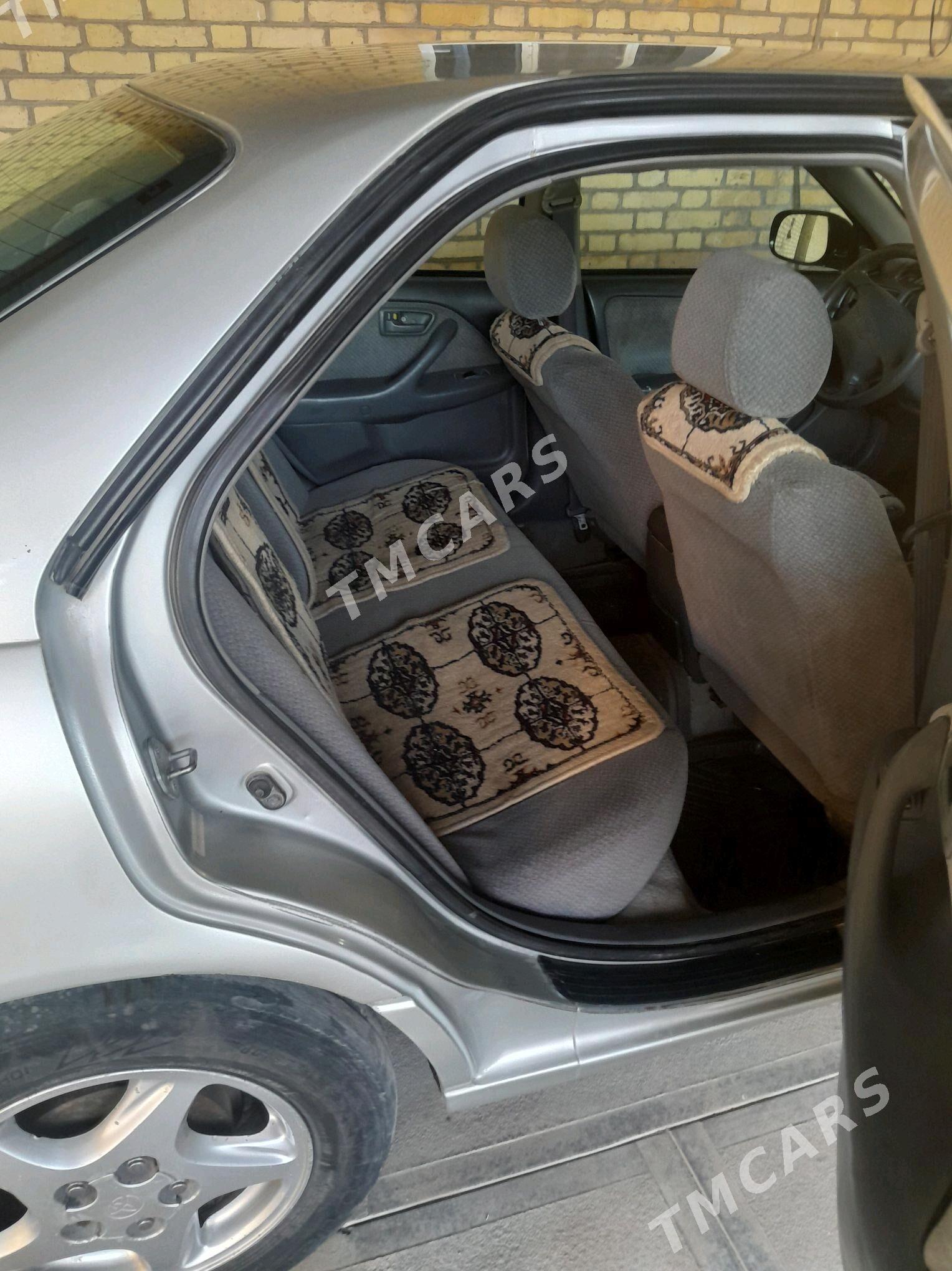 Toyota Camry 2001 - 130 000 TMT - Дянев - img 5