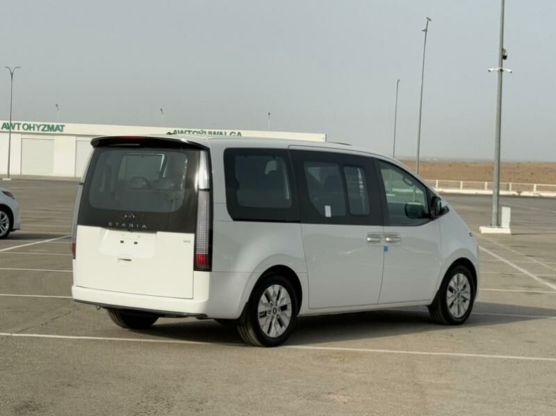 Hyundai Staria 2024 - 885 000 TMT - Ашхабад - img 5