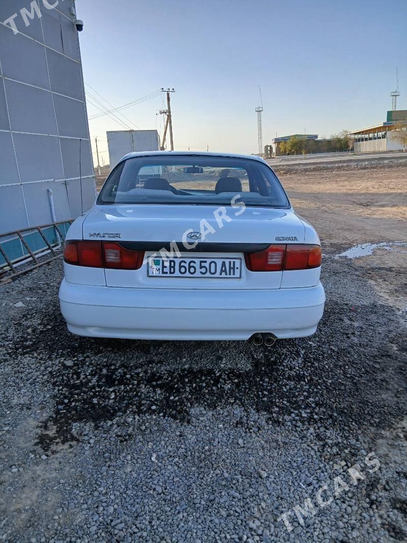 Hyundai Sonata 1994 - 28 000 TMT - Теджен - img 4
