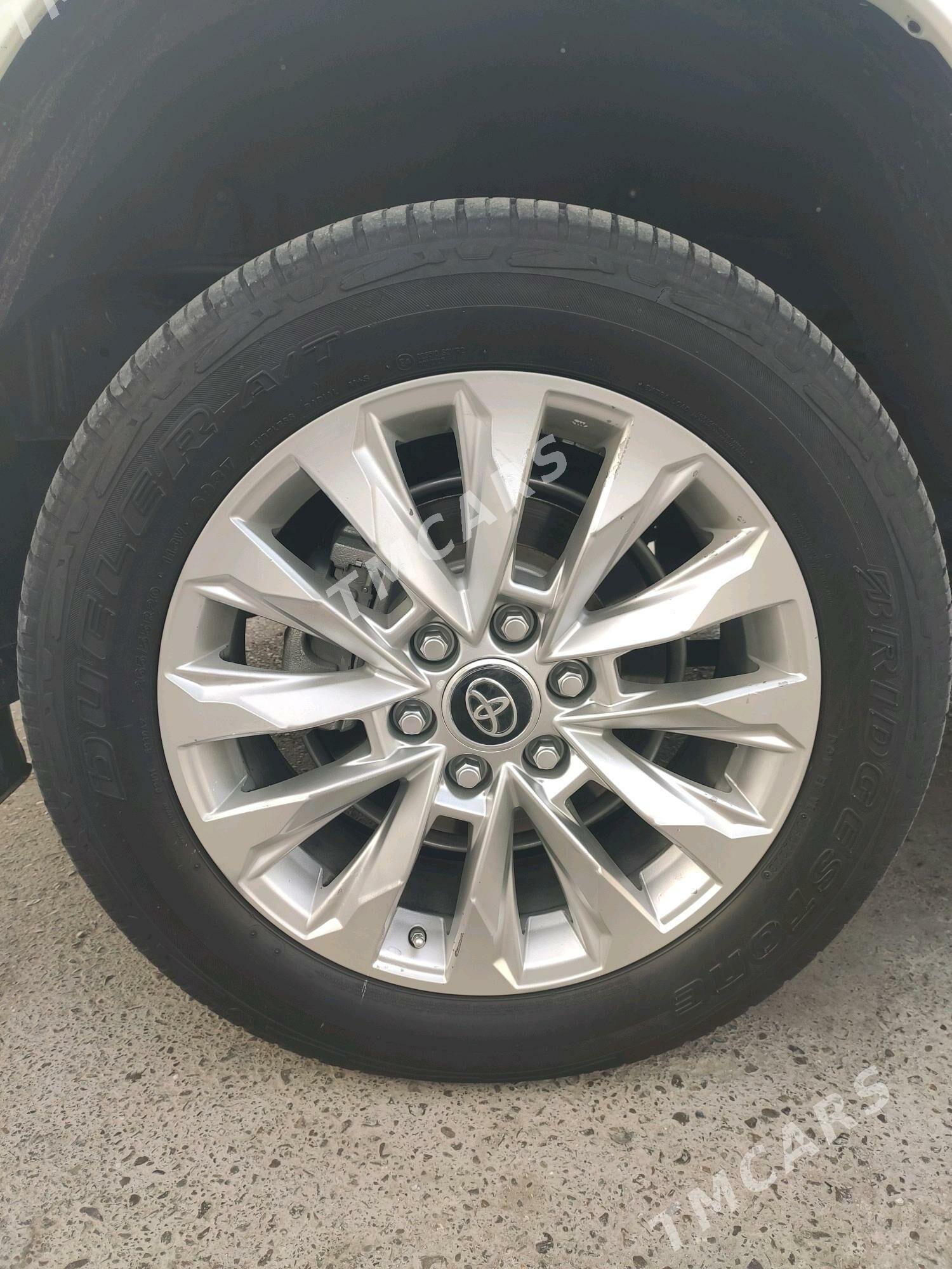 Toyota Land Cruiser 2023 - 1 380 000 TMT - Aşgabat - img 2
