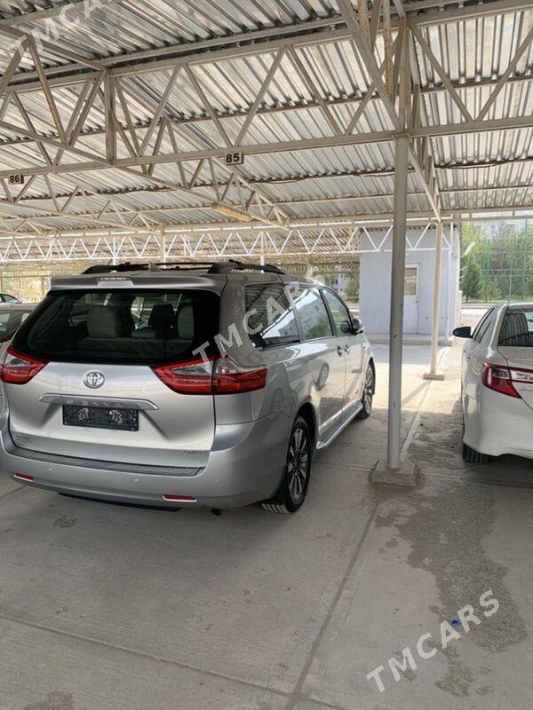 Toyota Sienna 2020 - 470 000 TMT - Aşgabat - img 3
