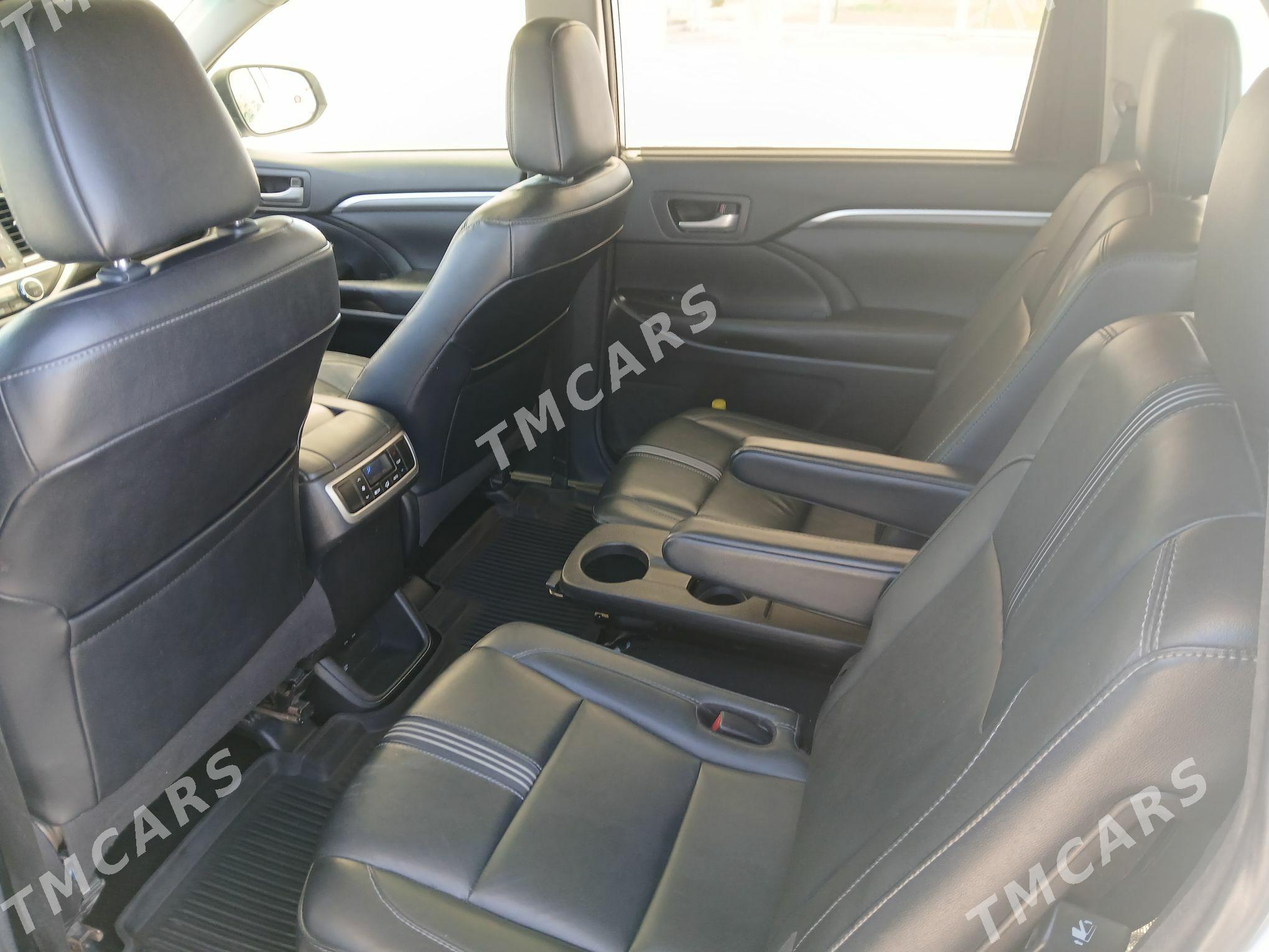 Toyota Highlander 2018 - 410 000 TMT - Daşoguz - img 8