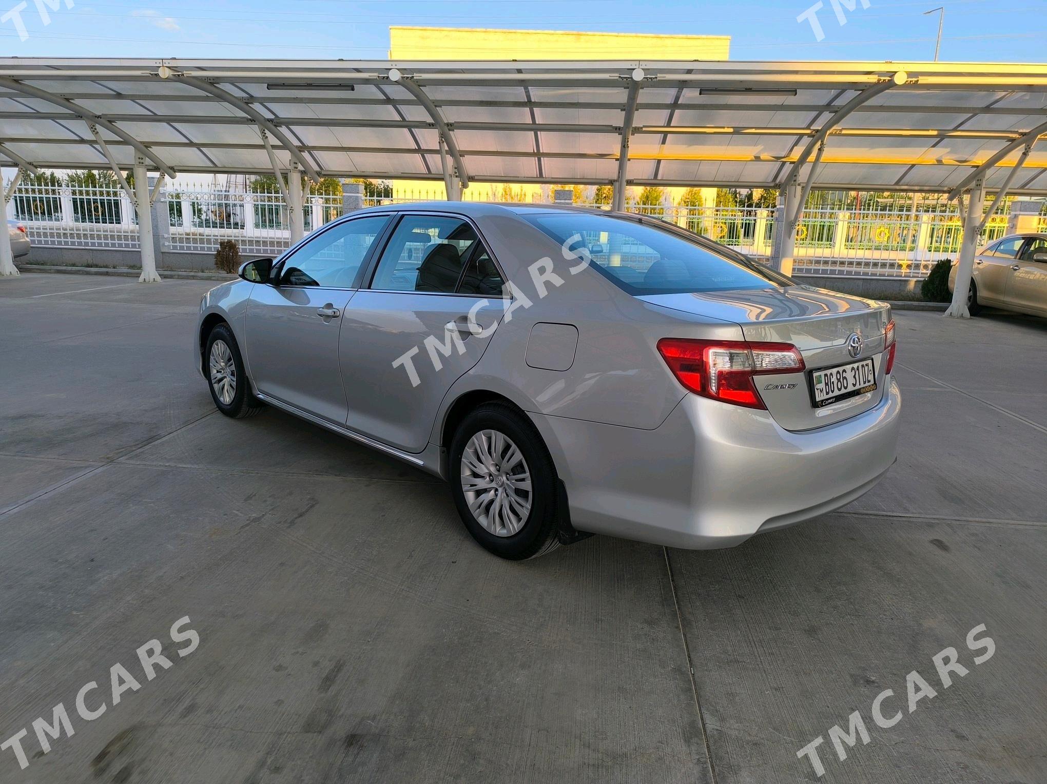 Toyota Camry 2014 - 243 000 TMT - Дашогуз - img 5