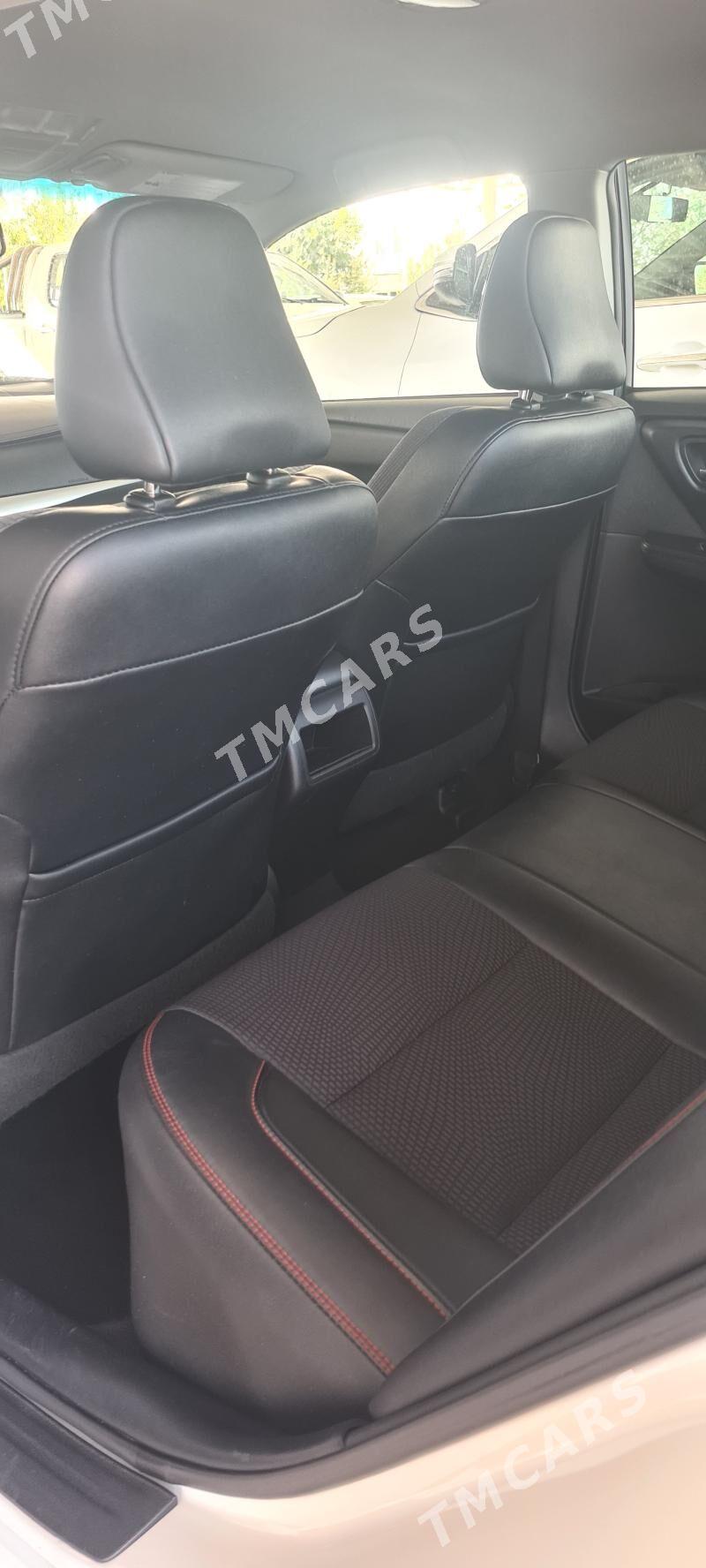 Toyota Camry 2017 - 310 000 TMT - Кëши - img 3
