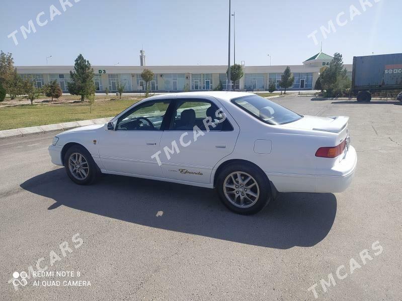 Toyota Camry 2001 - 136 000 TMT - Дянев - img 3