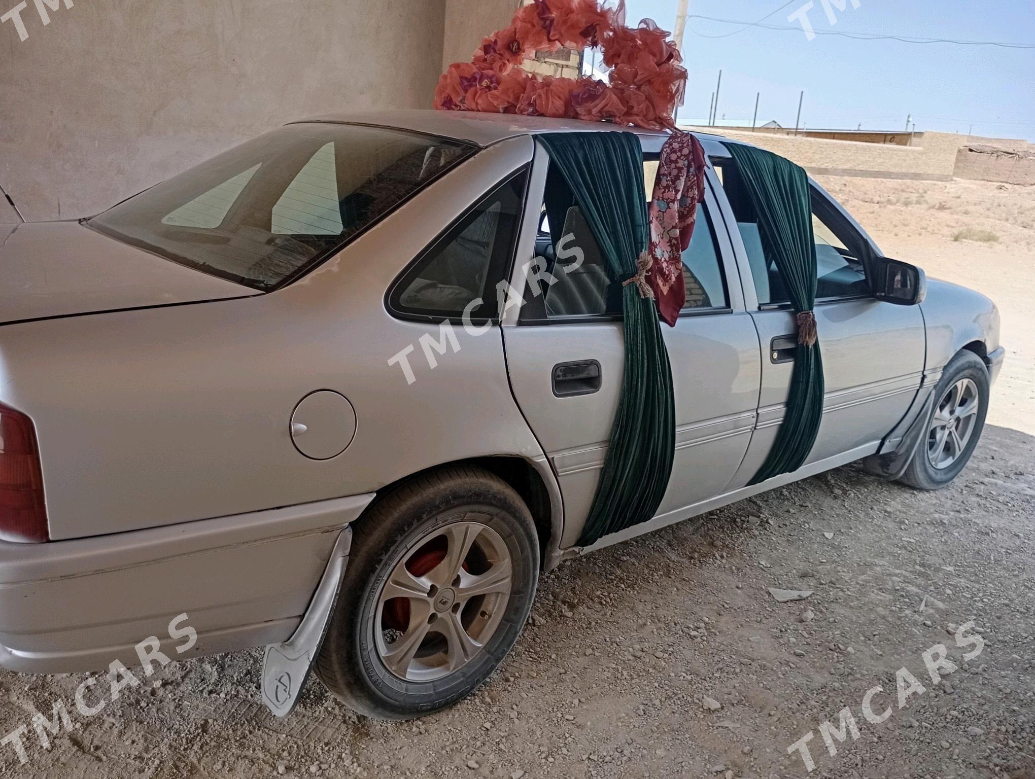 Opel Vectra 1991 - 25 000 TMT - Дарганата - img 7