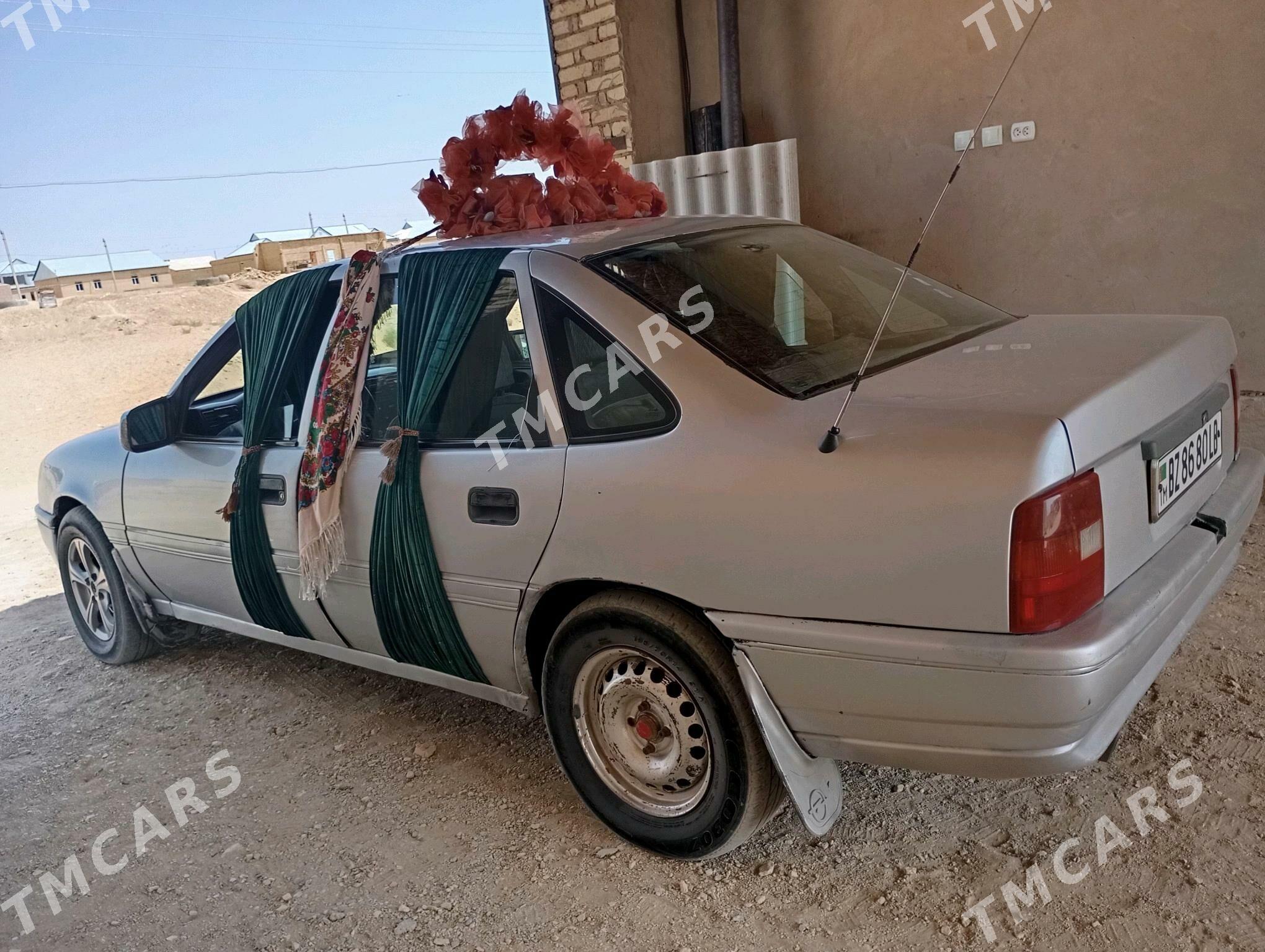 Opel Vectra 1991 - 25 000 TMT - Дарганата - img 3