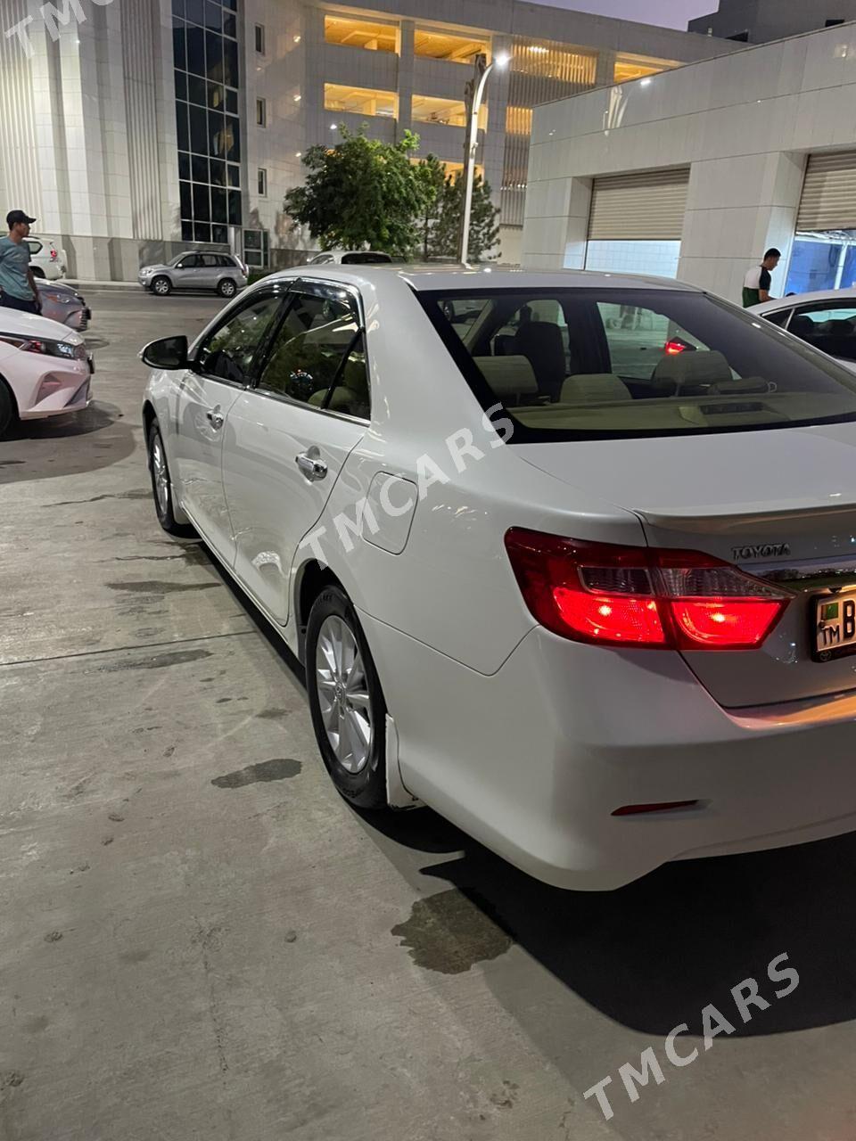 Toyota Camry 2014 - 315 000 TMT - Ашхабад - img 4