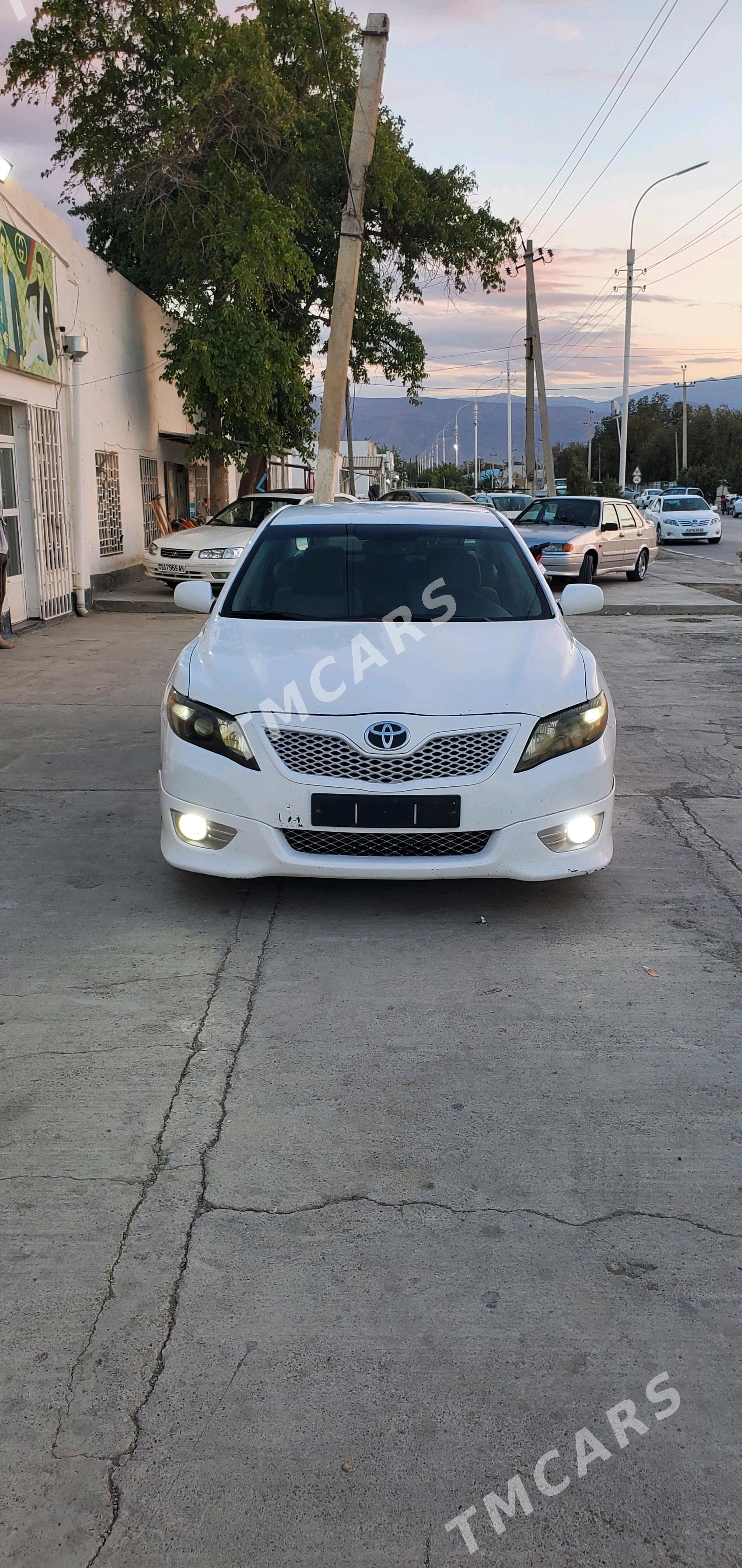 Toyota Camry 2010 - 190 000 TMT - Бахарден - img 2